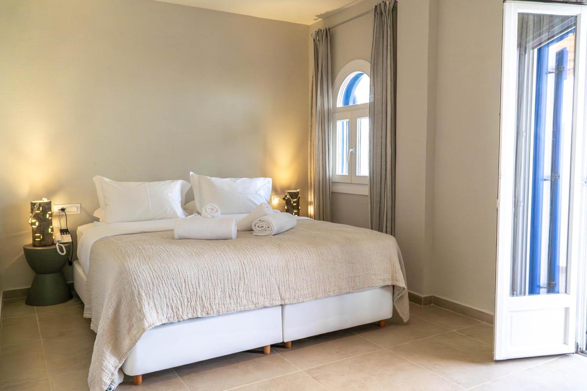 The Noverian Bios Santorini Boutique Hotel 费拉 客房 照片