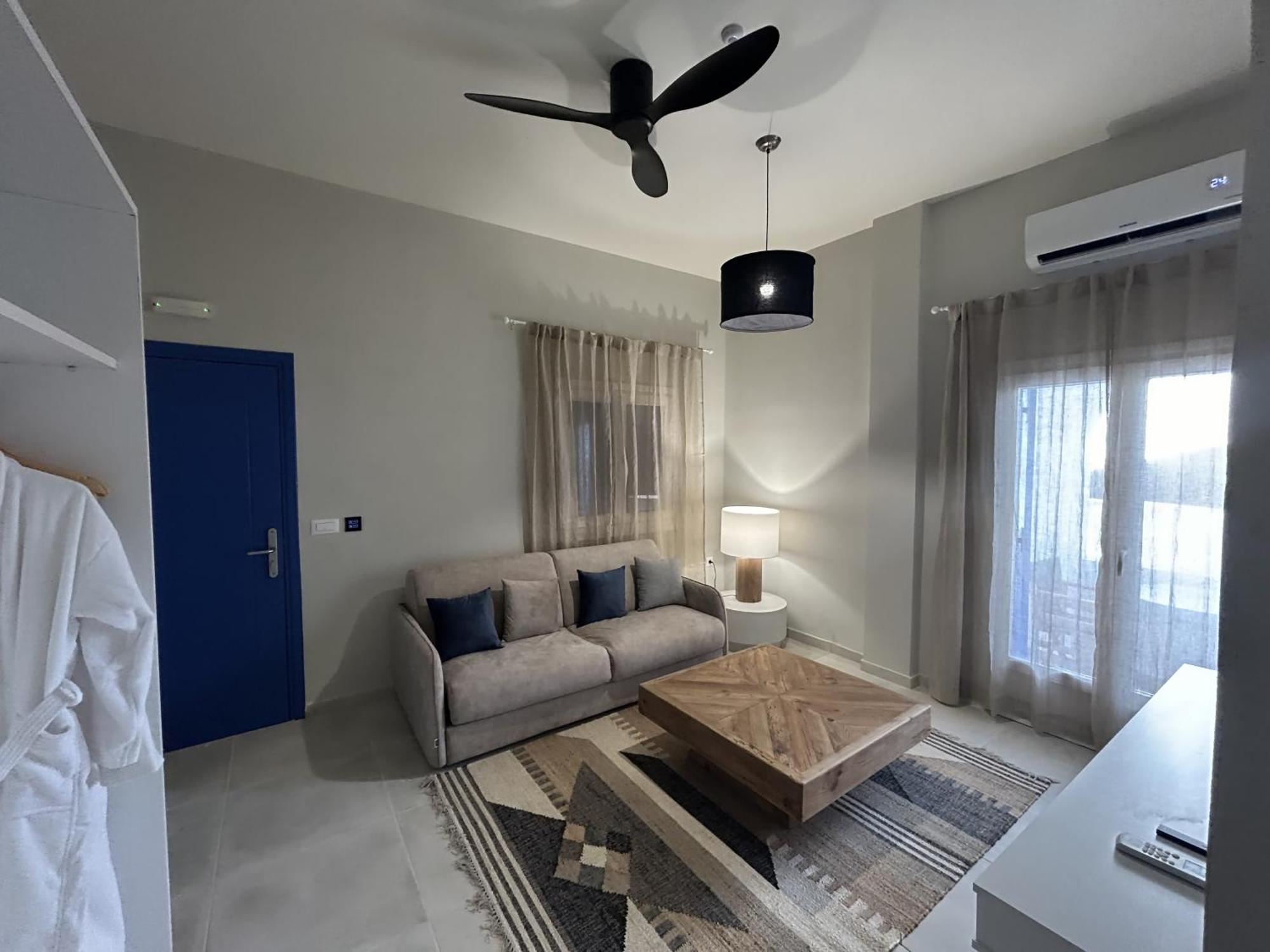 The Noverian Bios Santorini Boutique Hotel 费拉 客房 照片